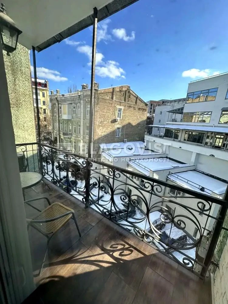 Продаж 2-х кімн кв-ри 60м2 вул.Велика Житомирська 31, Царськ