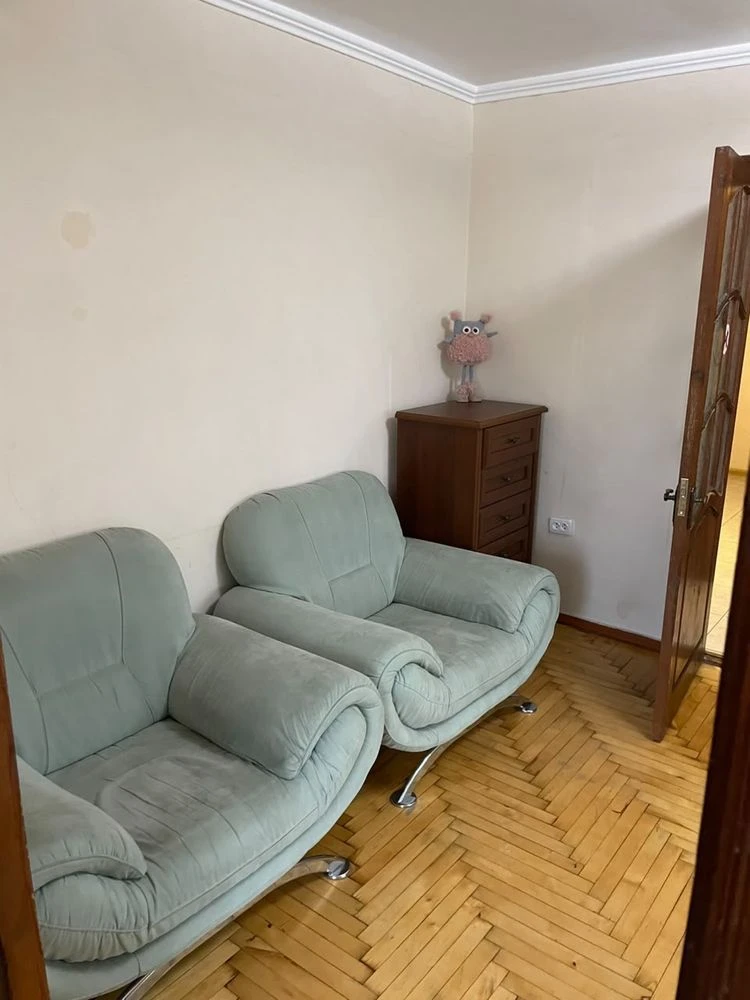 Продаж 2-кімнатній квартири в центрі Запоріжжя!!