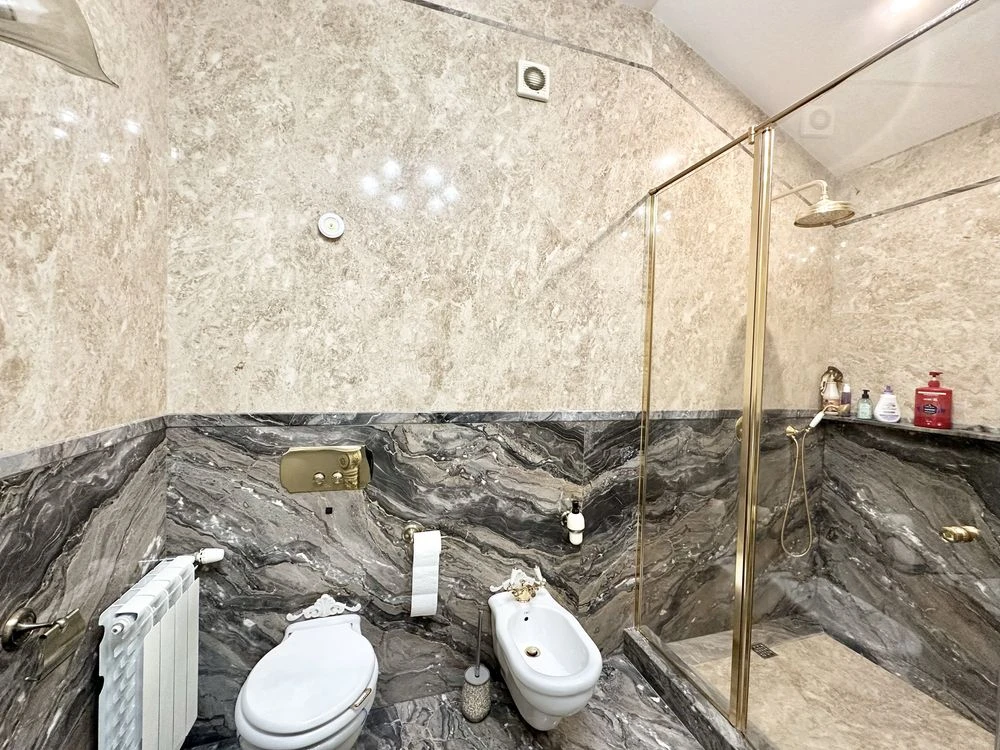 Продажа двухэтажной квартиры в ЖК "Ренесанс"