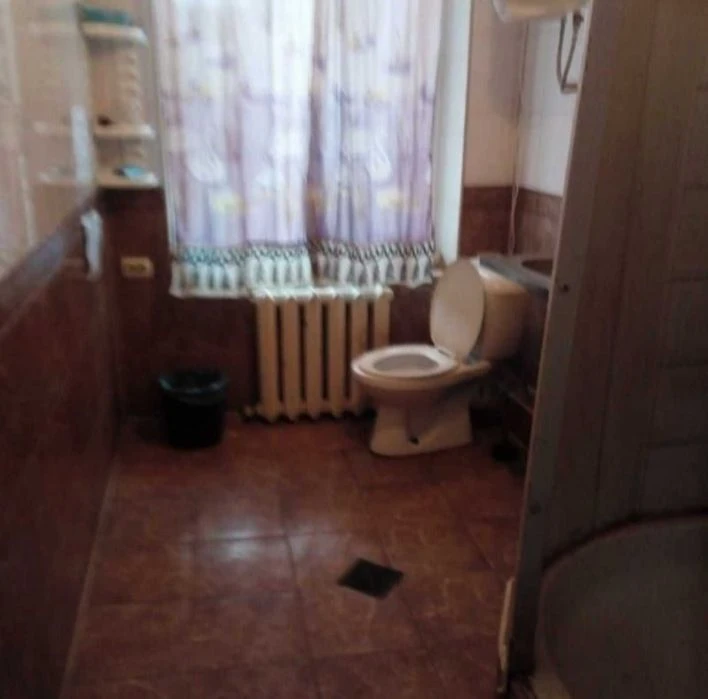 The room without an intermediary is constantly warm 9.-10.stan.Bolsh. Font