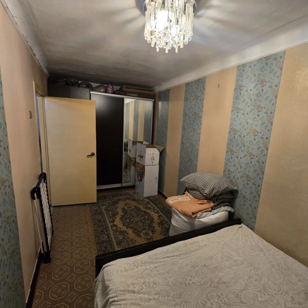 Продаж 2-кімнатної квартири, вул. Центральний, 4/5, 28000$
