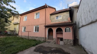 House in Rosh Horiv, Rogiznsky Lane