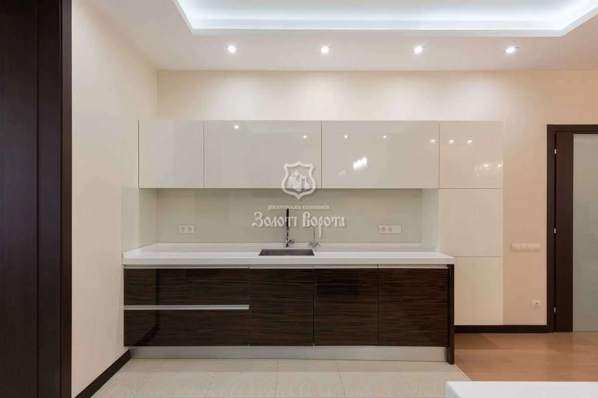 Продаж 3-кімнатній квартири 134,6 м², бульвар Лесі Українки, 7