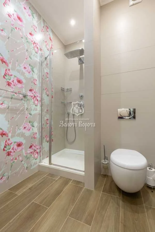 Продаж 3-кімнатній квартири 134,6 м², бульвар Лесі Українки, 7