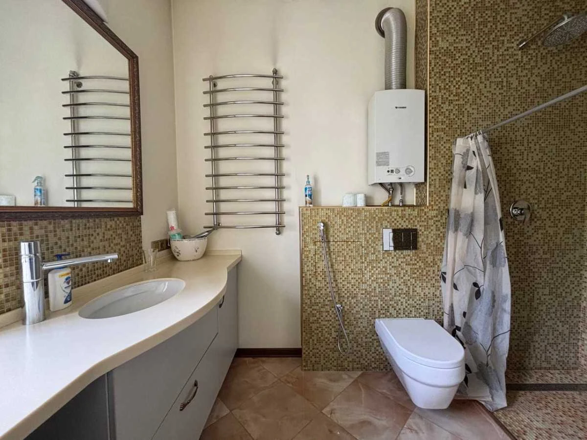 Продаж 2-кімнатна квартира 52 м² на Великій Васильківській вулиці