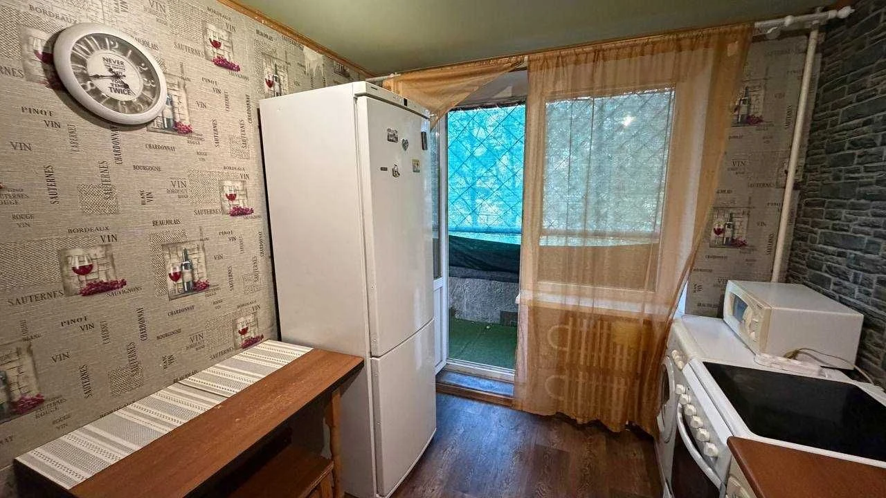 FOR SALE 1-bedroom apartment with good potential on TOPOLI-2 | Convenient