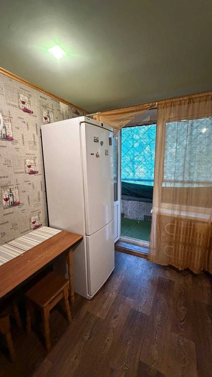 FOR SALE 1-bedroom apartment with good potential on TOPOLI-2 | Convenient