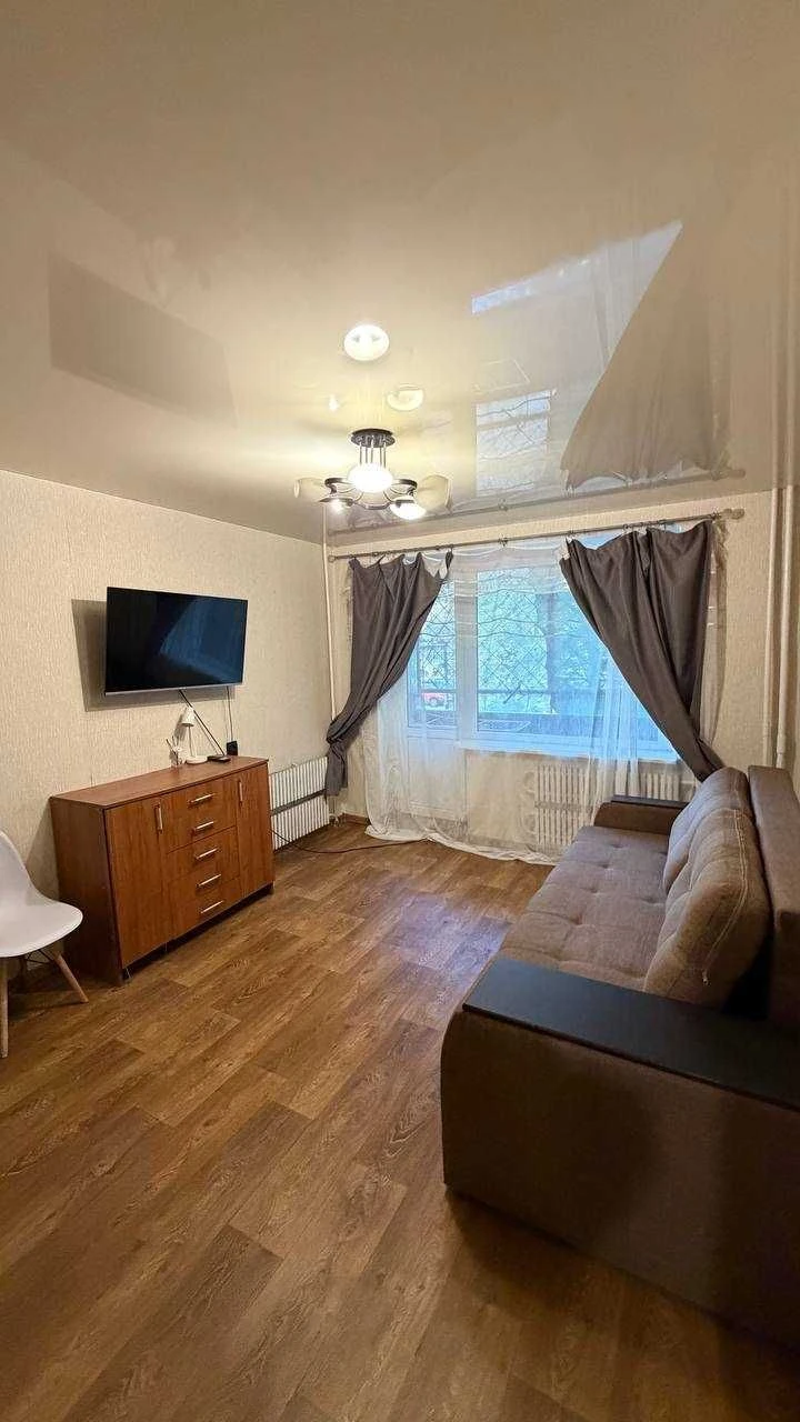 FOR SALE 1-bedroom apartment with good potential on TOPOLI-2 | Convenient