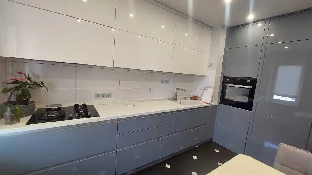 For Sale 3-room apartment in Cheshka Topola-3 Right Bank near Sokol