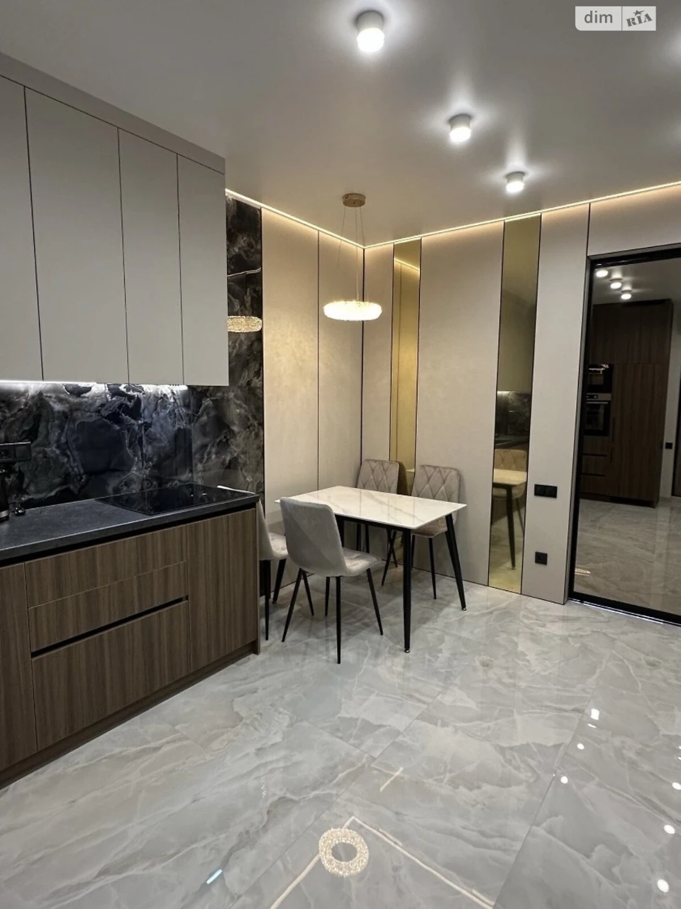 Продажа Квартира Приморский