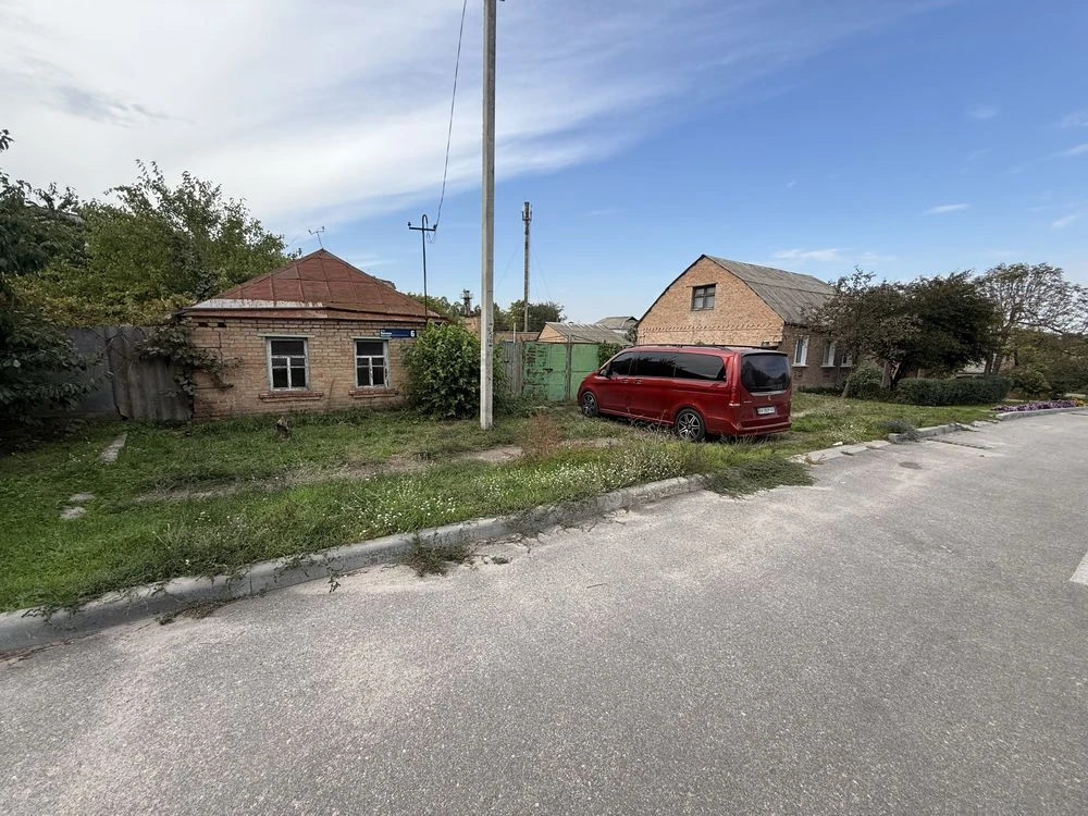 Квадратна ділянка 4,36 соток біля Івушки (АТБ)
