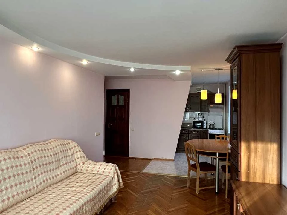 Apartment. Degtiarivska st.