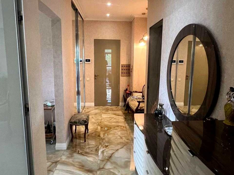 Apartment. Akademika Lebedeva str.