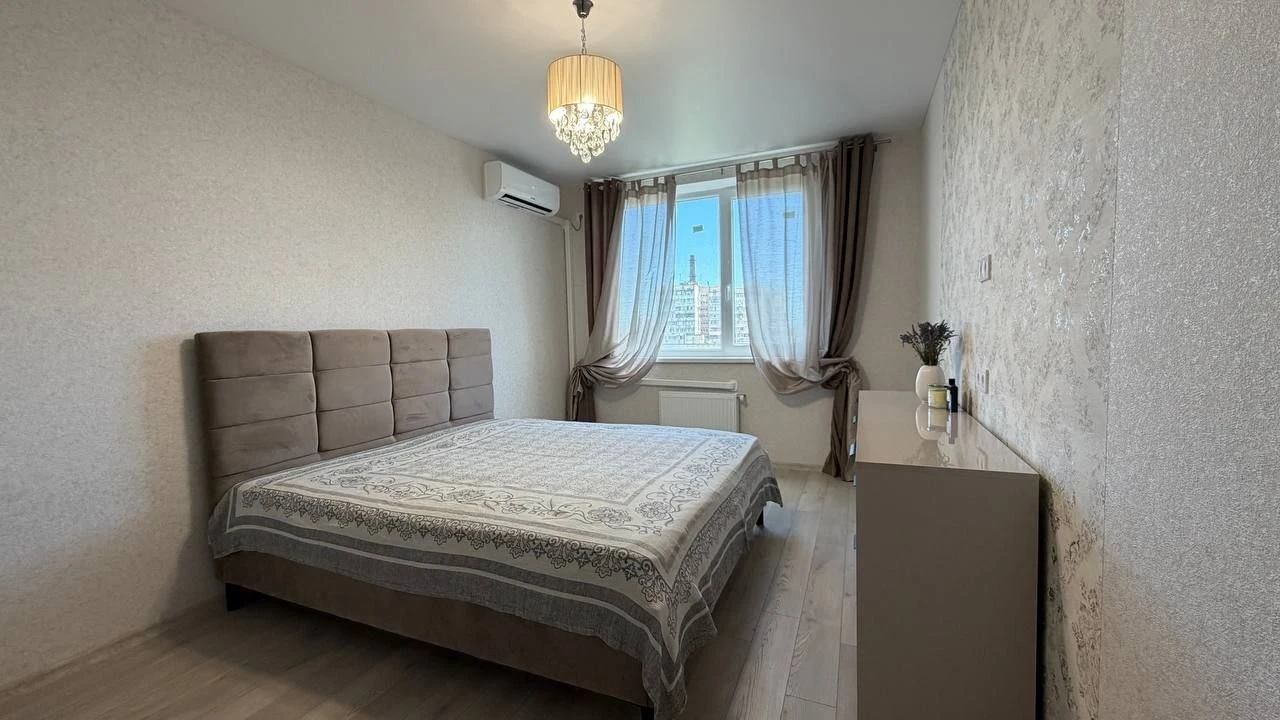 Продаю 1- комн. квартиру  с  ремонтом и видом на  море.