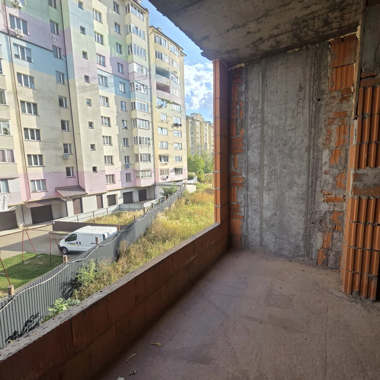 Продаю 3- кім. квартиру з Газовим опаленням, р-н Каскад