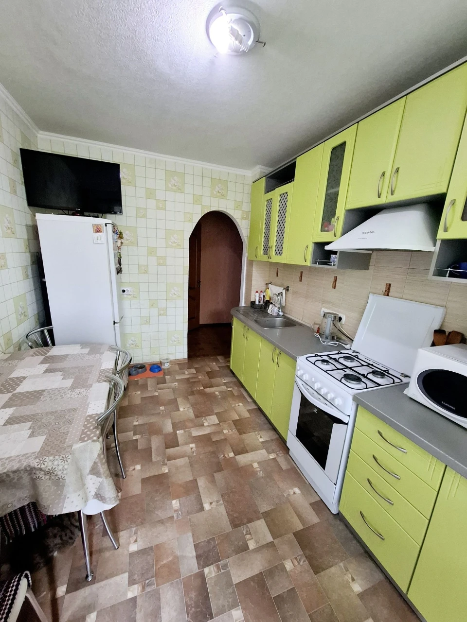 Продаж 2х.кв Кондратьєва, А/О