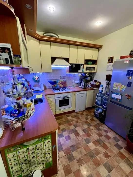 Sale of a 2-room apartment on Chupinki Street