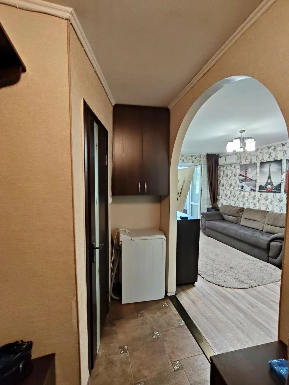 2-room apartment for sale with furniture and appliances