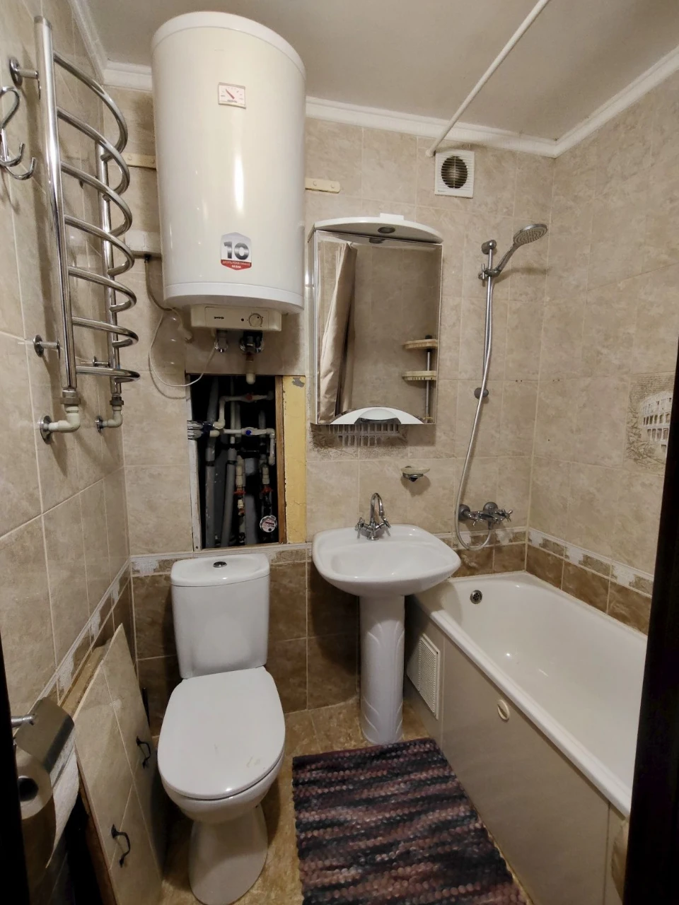 2-room apartment for sale with furniture and appliances