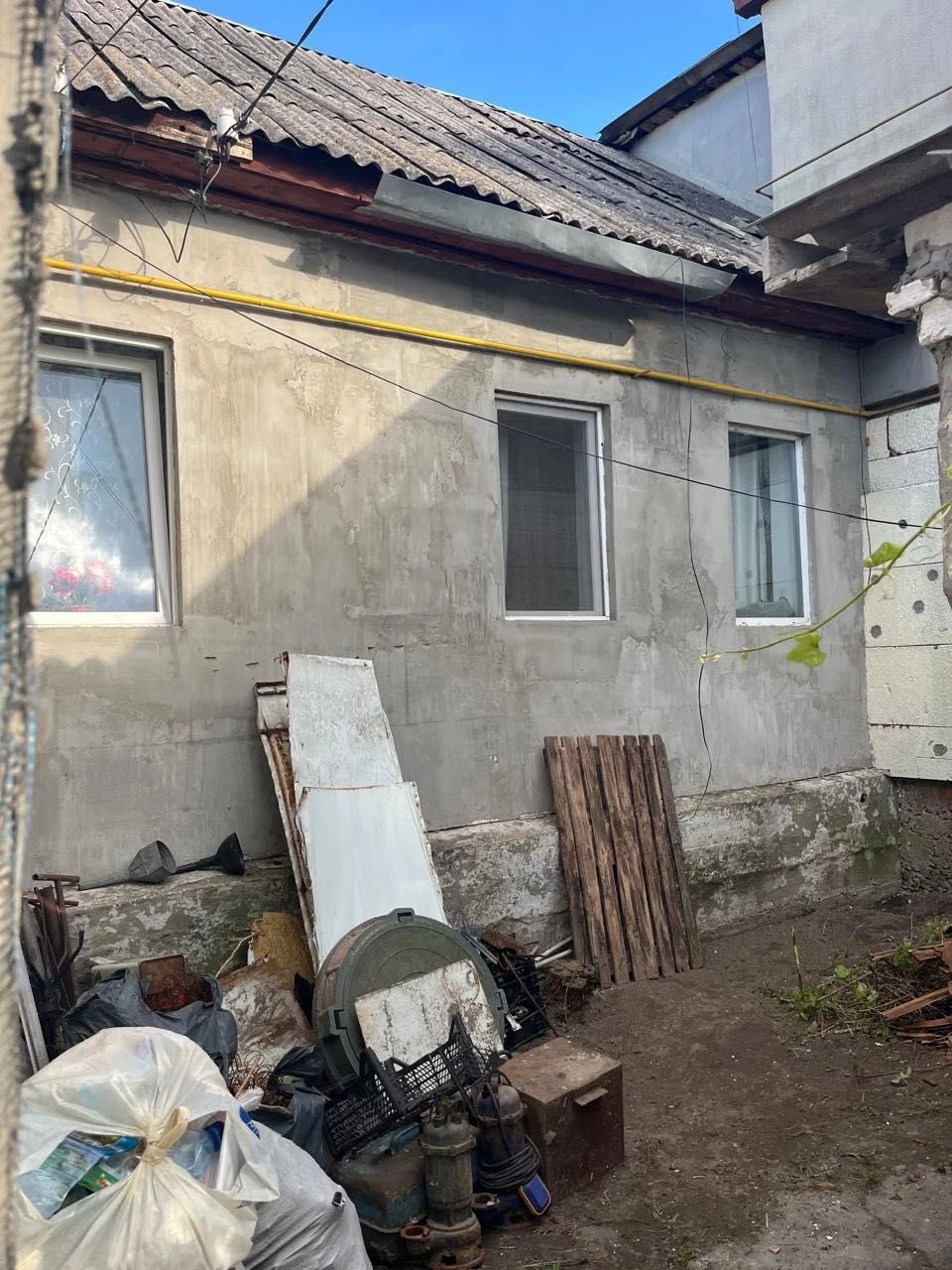 For Sale: House in Desniansky District