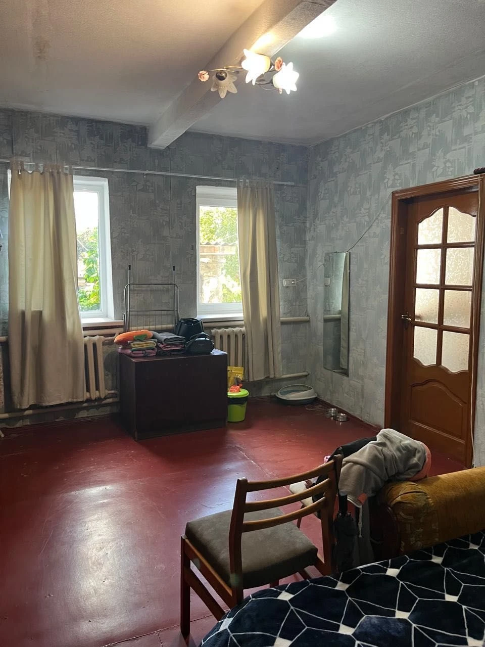 For Sale: House in Desniansky District