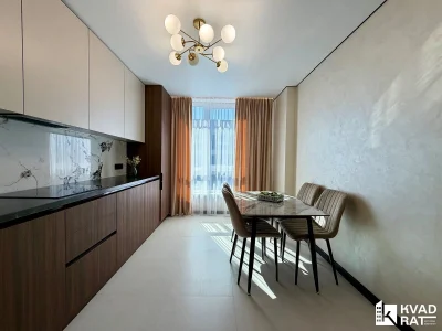 High-Quality One-Bedroom Apartment with River View