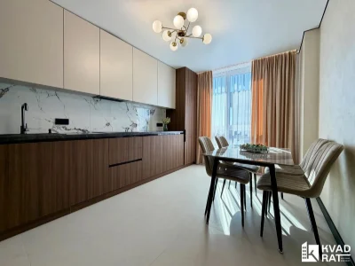 High-Quality One-Bedroom Apartment with River View