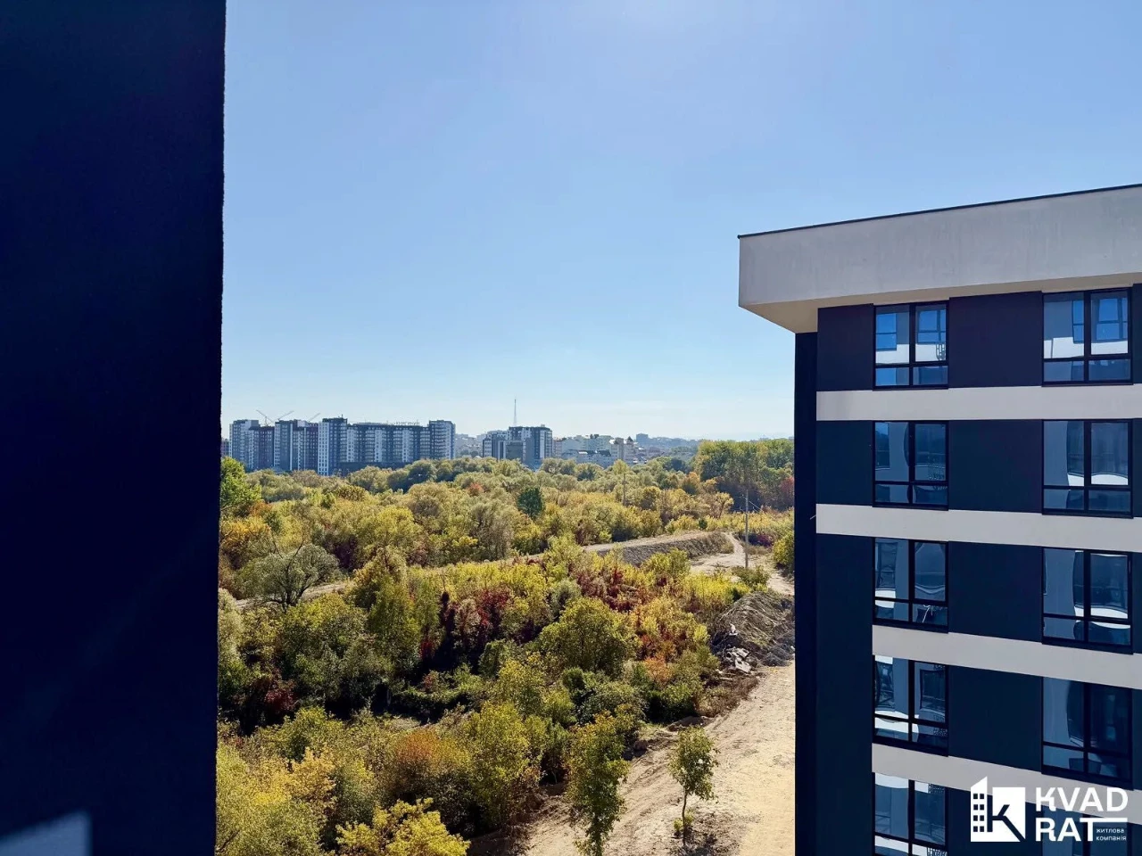 High-Quality One-Bedroom Apartment with River View