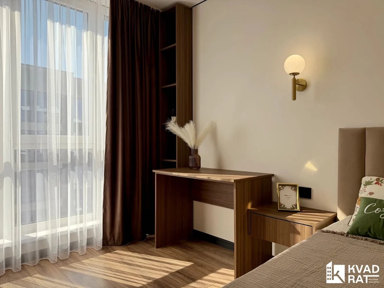 High-Quality One-Bedroom Apartment with River View