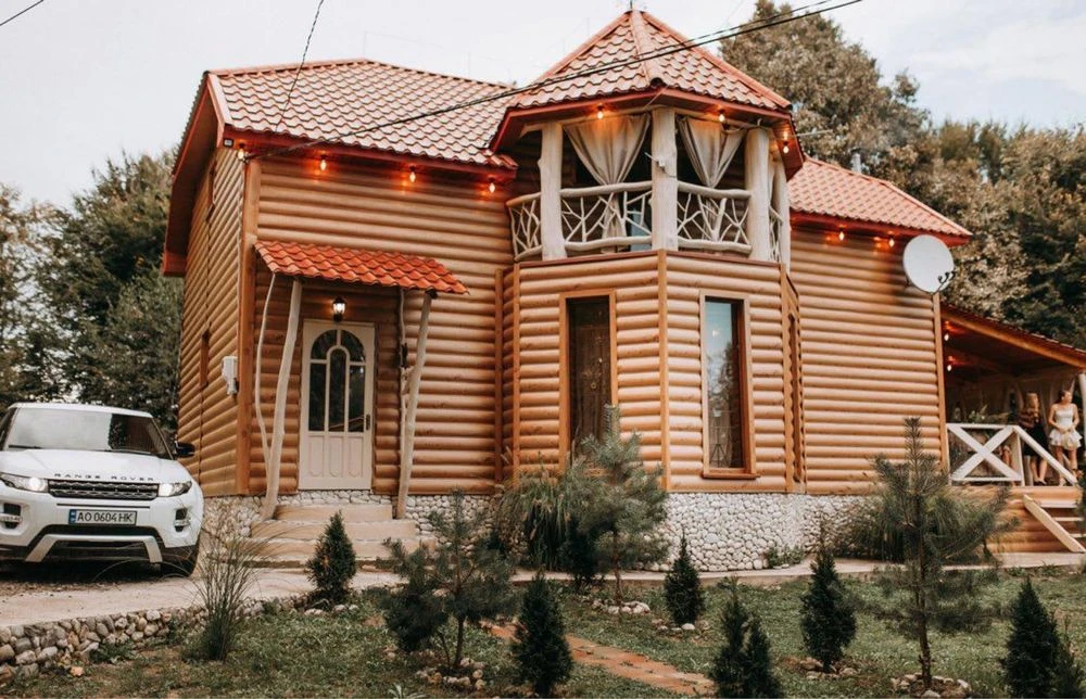 В продаджі В горах база відпочинку . Чан, сауна , басей