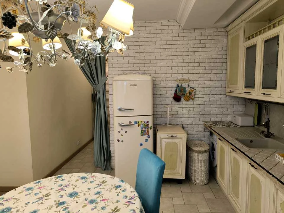 Apartment. Holosiivskyy Street, Kyiv