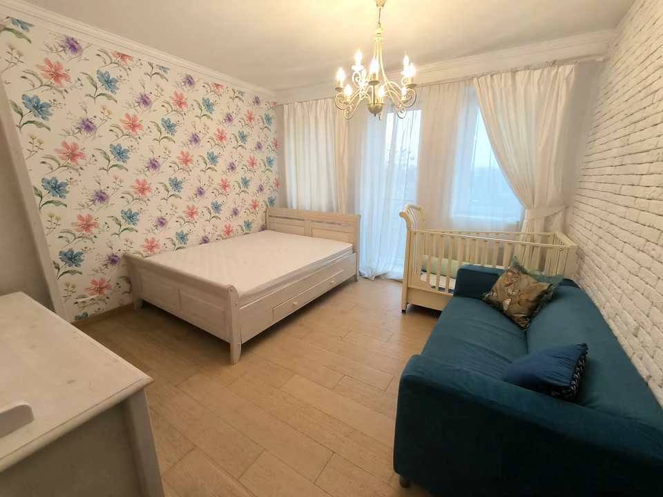 Apartment. Holosiivskyy Street, Kyiv