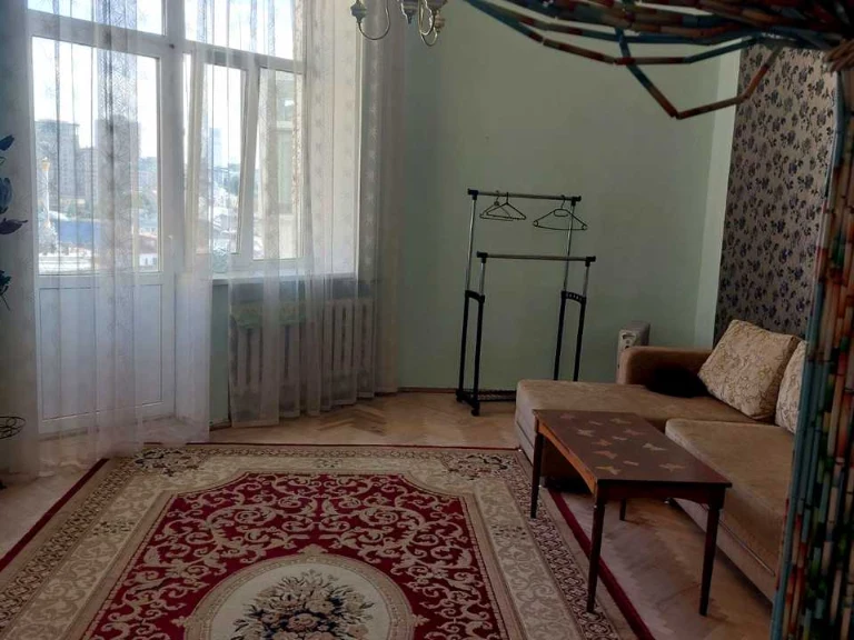 Квартира. Київ, Михайлівський пров.