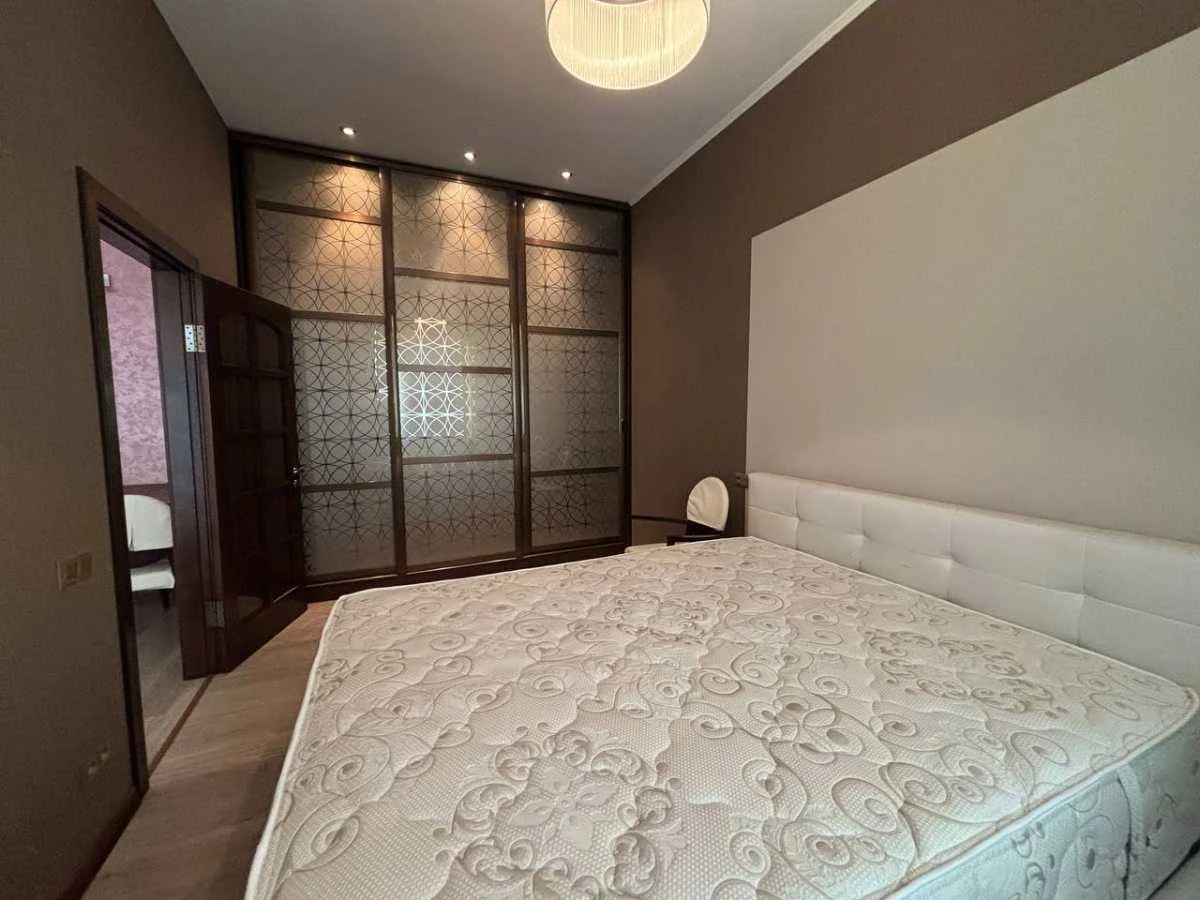 Продається двокімнатна квартира (52 м²) в Києві, Голосіївський район