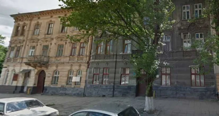 Sale of a 1-bedroom apartment with renovation 23m2 on B. Khmeln