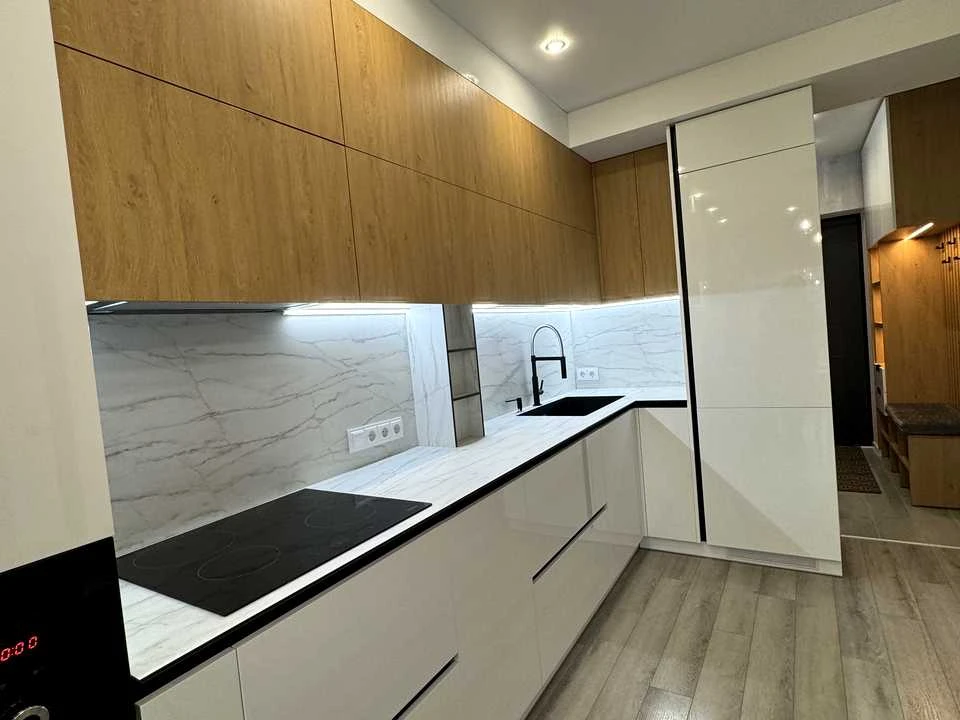 Apartment. Dnipro, Vadima Zhukova st.
