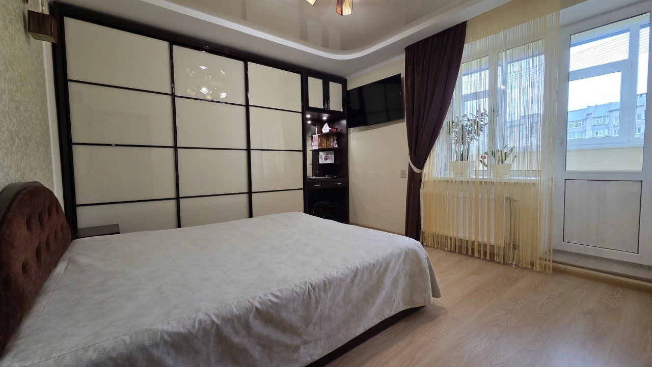 Two-room apartment on Ivan Sirka st., near Vist, 54 sq m