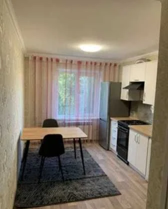 Продається однокімнатна квартира в м. Дніпро, ЖМ Перемога-3, Побед