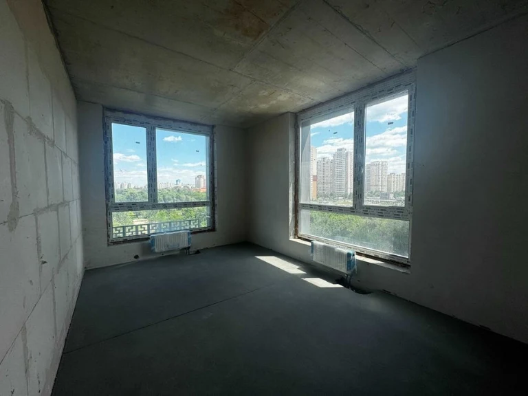 Apartment on the Left Bank, near the metro, Shelter