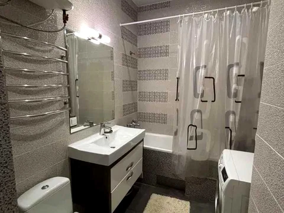 Квартира. Київ, Деміївська вул.
