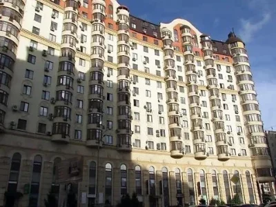 Продається 3-кімнатна квартира в м. Київ, вул. Золотоустівська