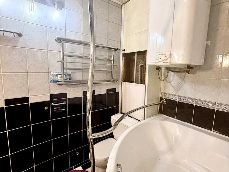 Apartment. Kharkiv, Ludviga Svobody Ave.