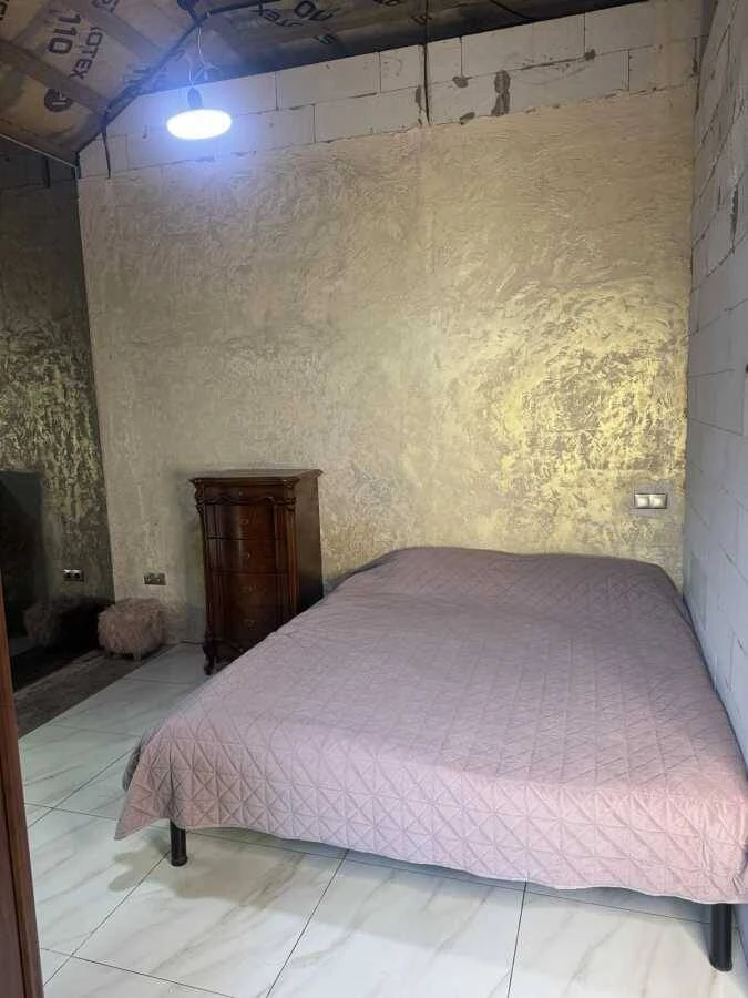 For Sale: 3-room house in Kyiv, Dniprodzy, Lesova st.