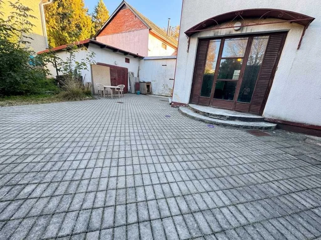 Продається півособняк і земельна ділянка 3.2 сот, Івано-Фран