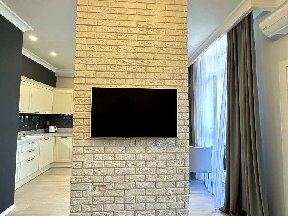 Apartment. John McKean st., Kyiv