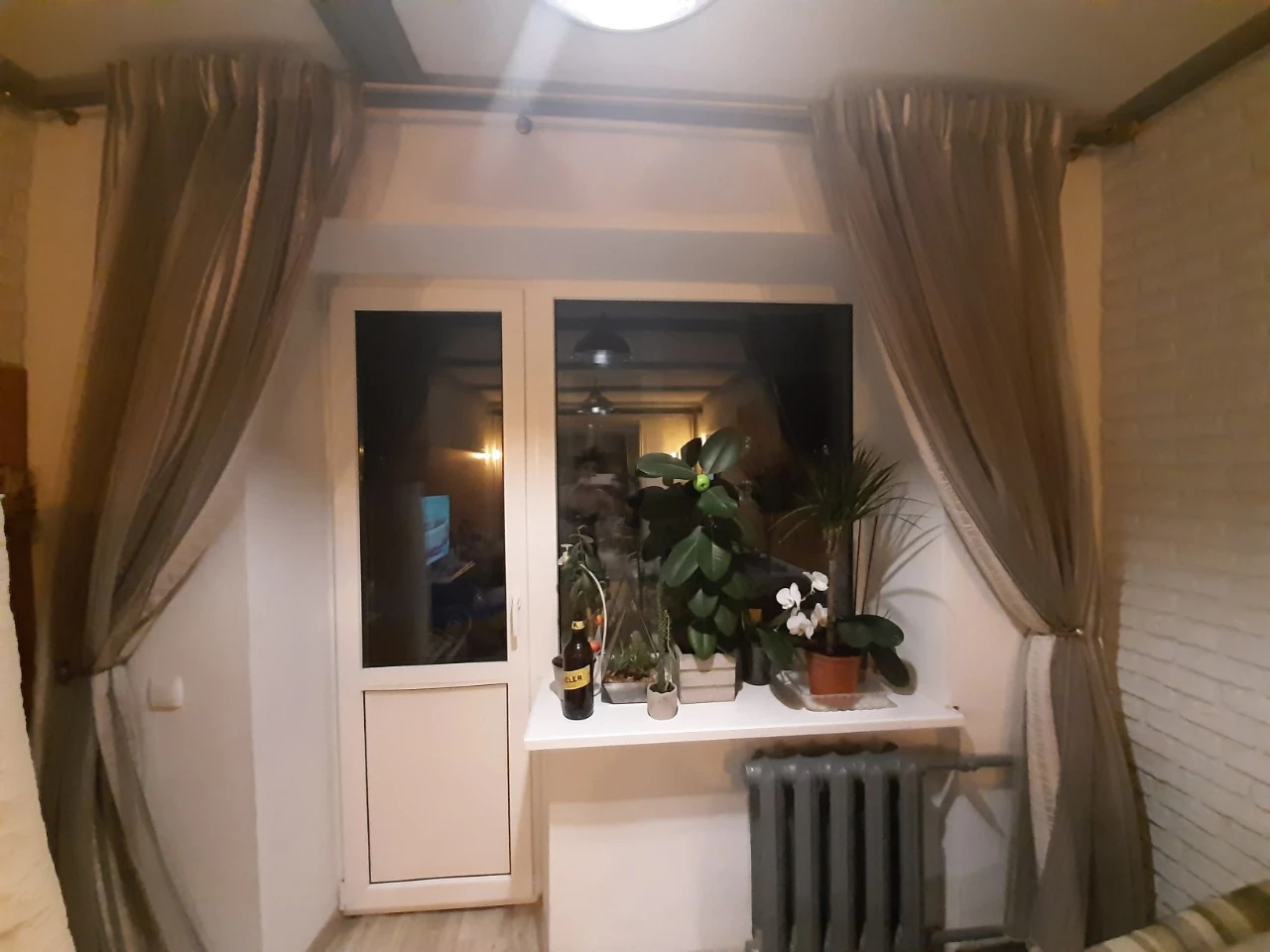 OWNER, NO COMMISSION. Selling 1 room apartment