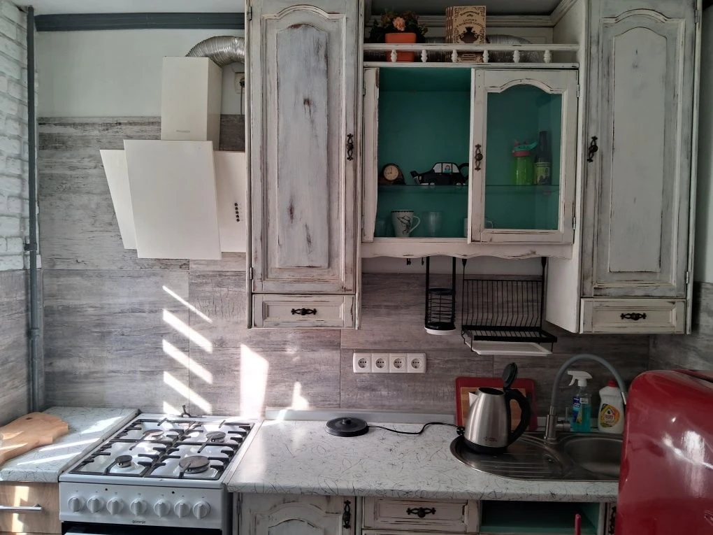 OWNER, NO COMMISSION. Selling 1 room apartment