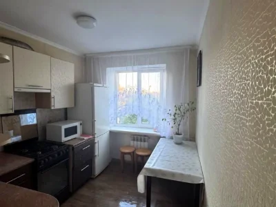 Rent 1-bedroom apartment 49 sq m, 3rd floor.