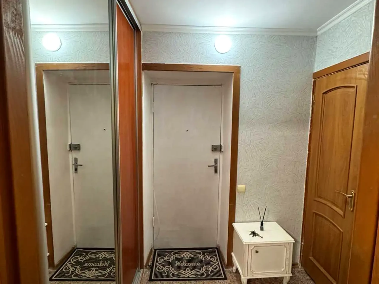 Rent 1-bedroom apartment 49 sq m, 3rd floor.