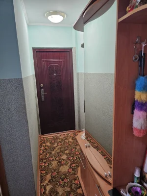 продам 2 кімнату квартиру в центрі міста та